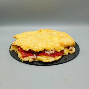 Tortilla de piquillo asado y atún